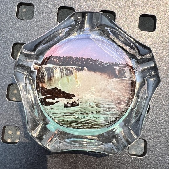 Vintage Glass Ashtray Lot of 3 Best Western, CHARADES RESTAURANT, Niagara Falls - Picture 2 of 7